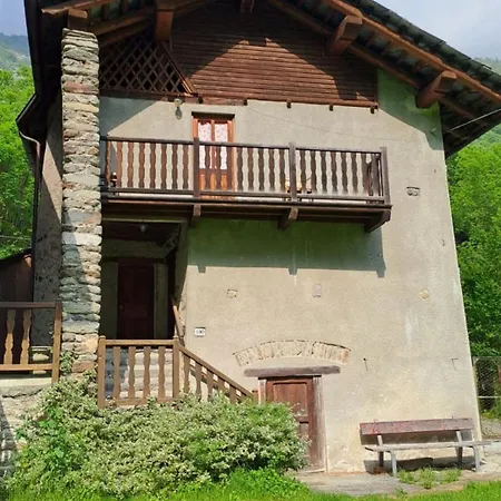 Apartment Honorinne's Haus - Maison Gran Praz - Caratteristica Casa Con Giardinetto *