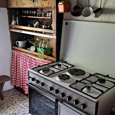 Honorinne's Haus - Maison Gran Praz - Caratteristica Casa Con Giardinetto * Issime