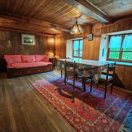 Apartment Honorinne's Haus - Maison Gran Praz - Caratteristica Casa Con Giardinetto *