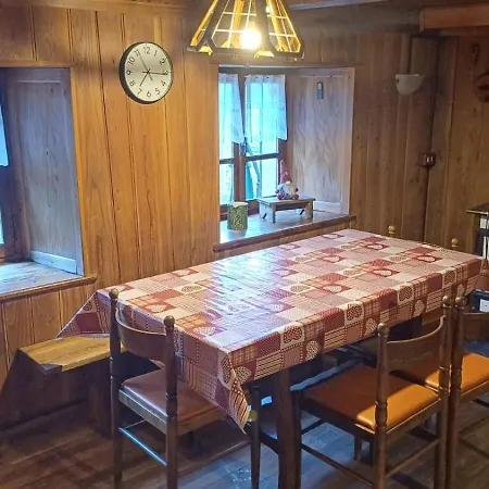 Apartment Honorinne's Haus - Maison Gran Praz - Caratteristica Casa Con Giardinetto